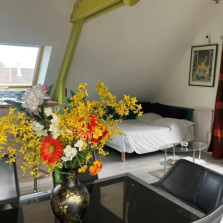 L'ecrin Normand Avec Jardin Comportant 2 Lits 2 Places Et 1 Lit 1 Place Appartement Cambremer