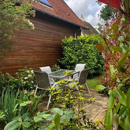 L'ecrin Normand Avec Jardin Comportant 2 Lits 2 Places Et 1 Lit 1 Place * Cambremer